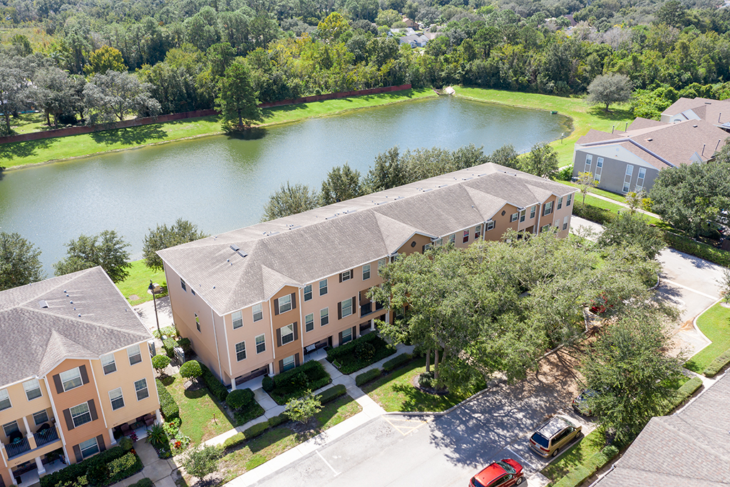 aerial photo of a home in apopka fl